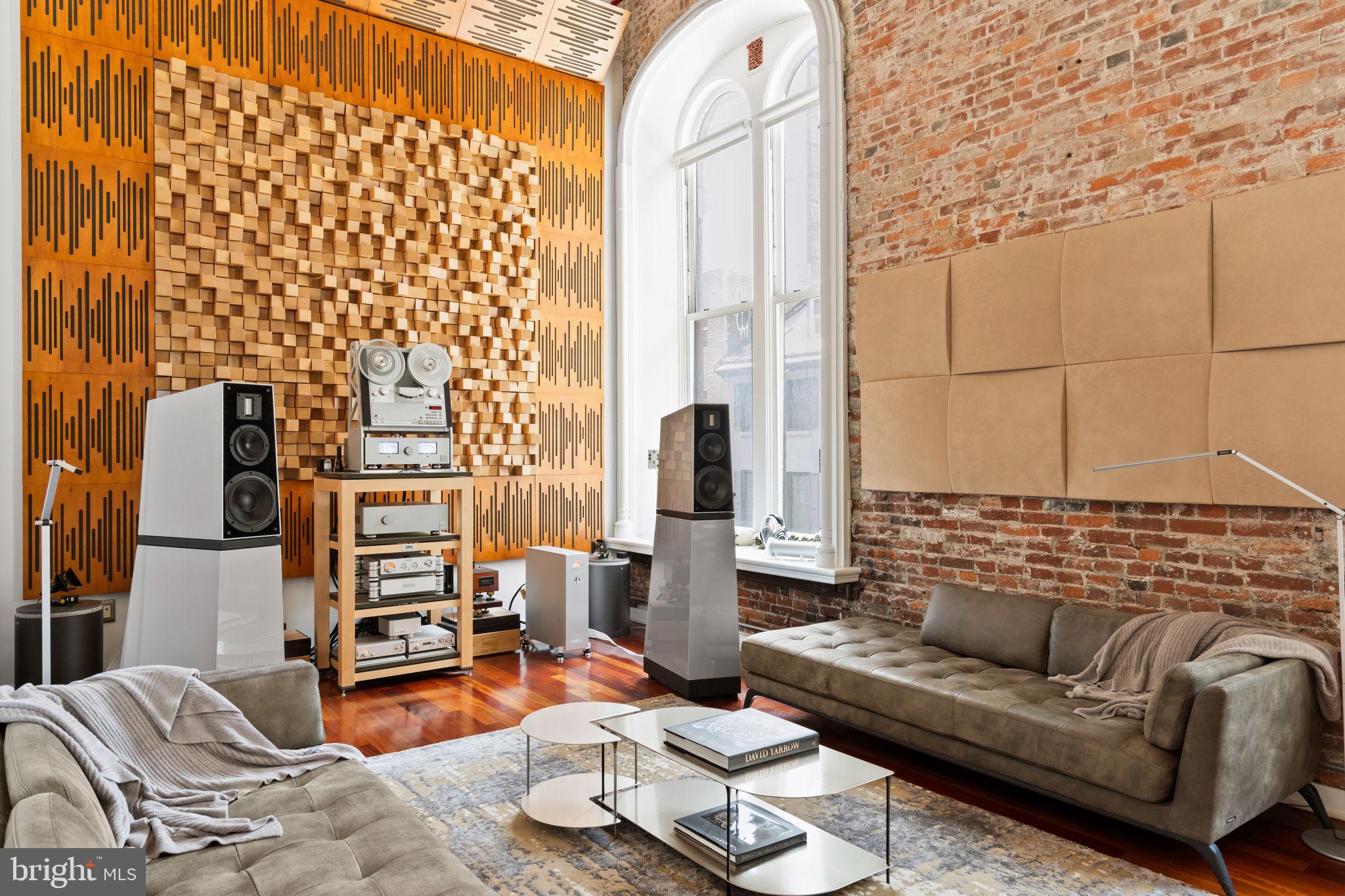 105 S 12TH STREET 202/203