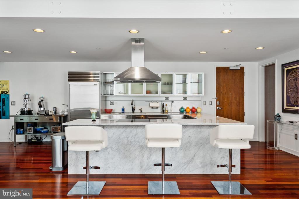 105 S 12TH STREET 202/203