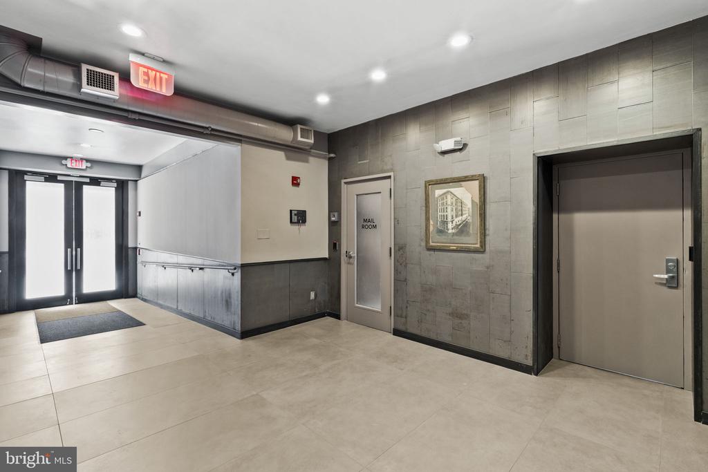 105 S 12TH STREET 202/203