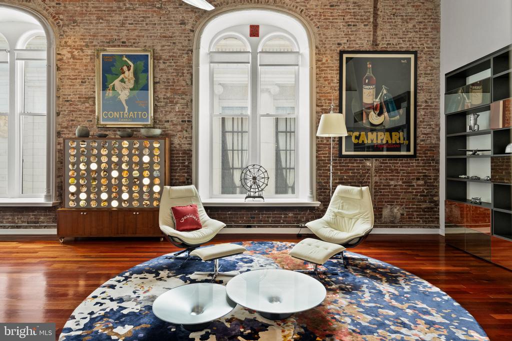 105 S 12TH STREET 202/203