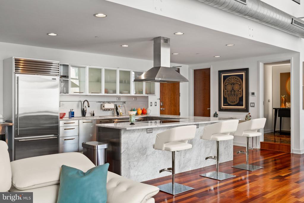 105 S 12TH STREET 202/203