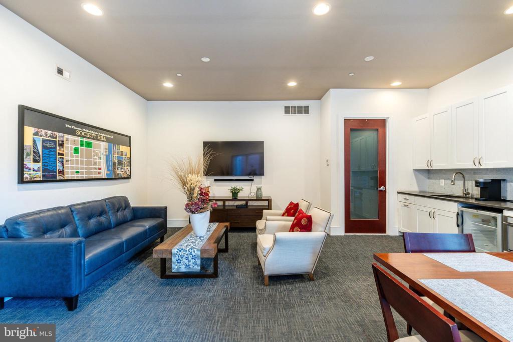410 S FRONT STREET 102