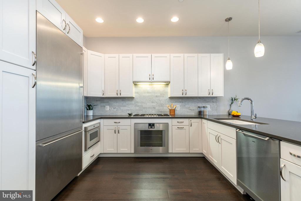 410 S FRONT STREET 102