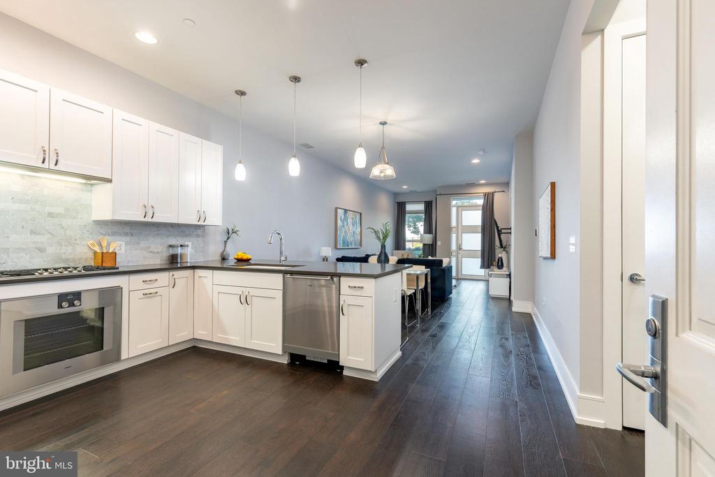410 S FRONT STREET 102