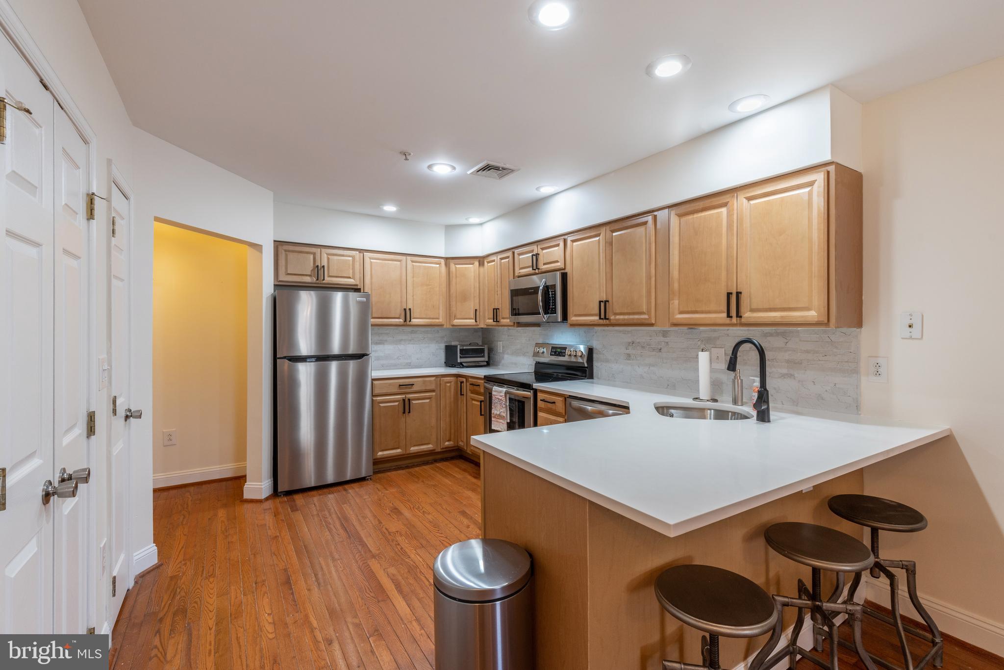 209 N 3RD STREET 3B