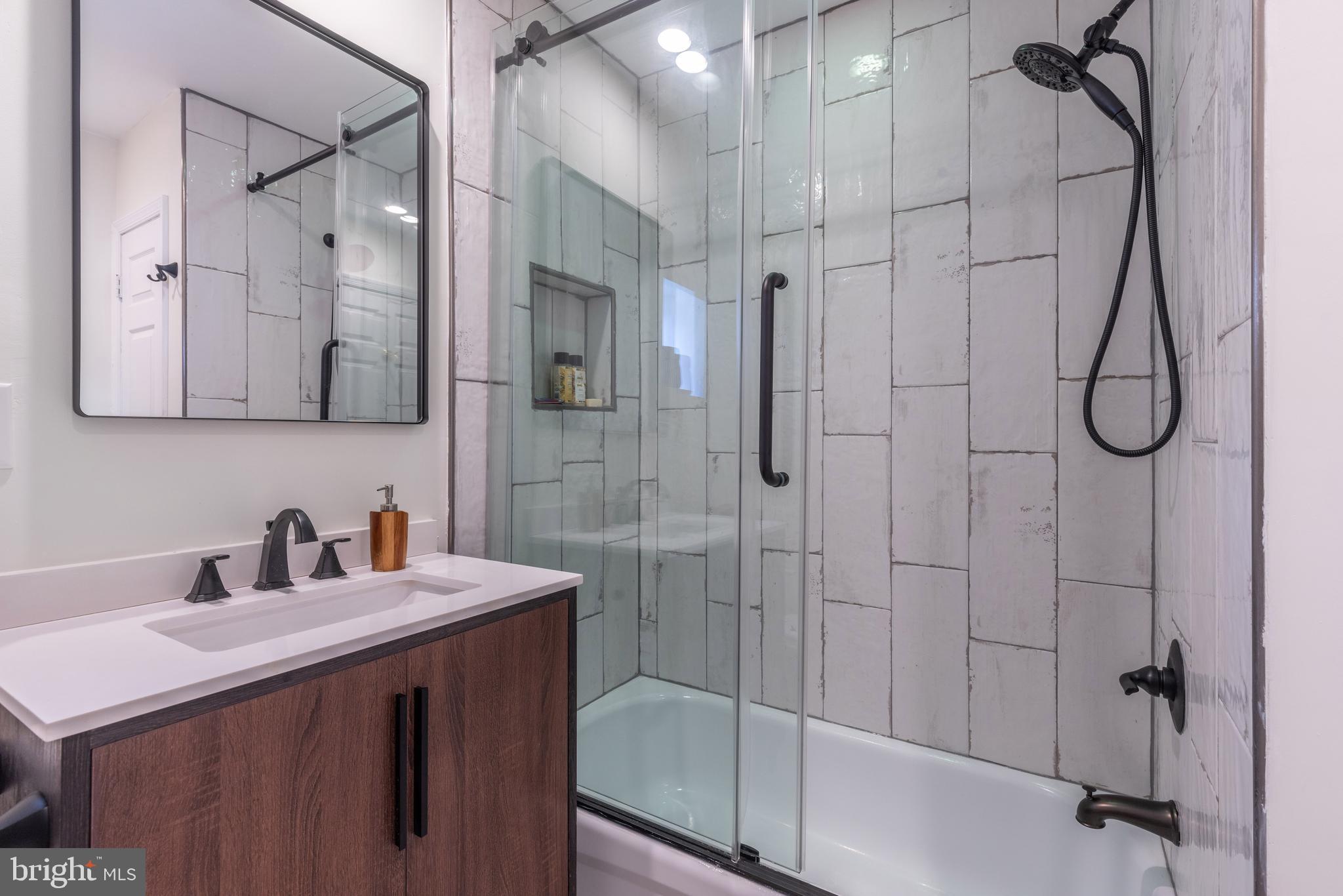 209 N 3RD STREET 3B