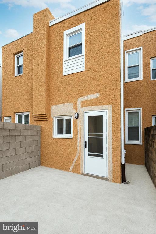 2322 S BEULAH STREET