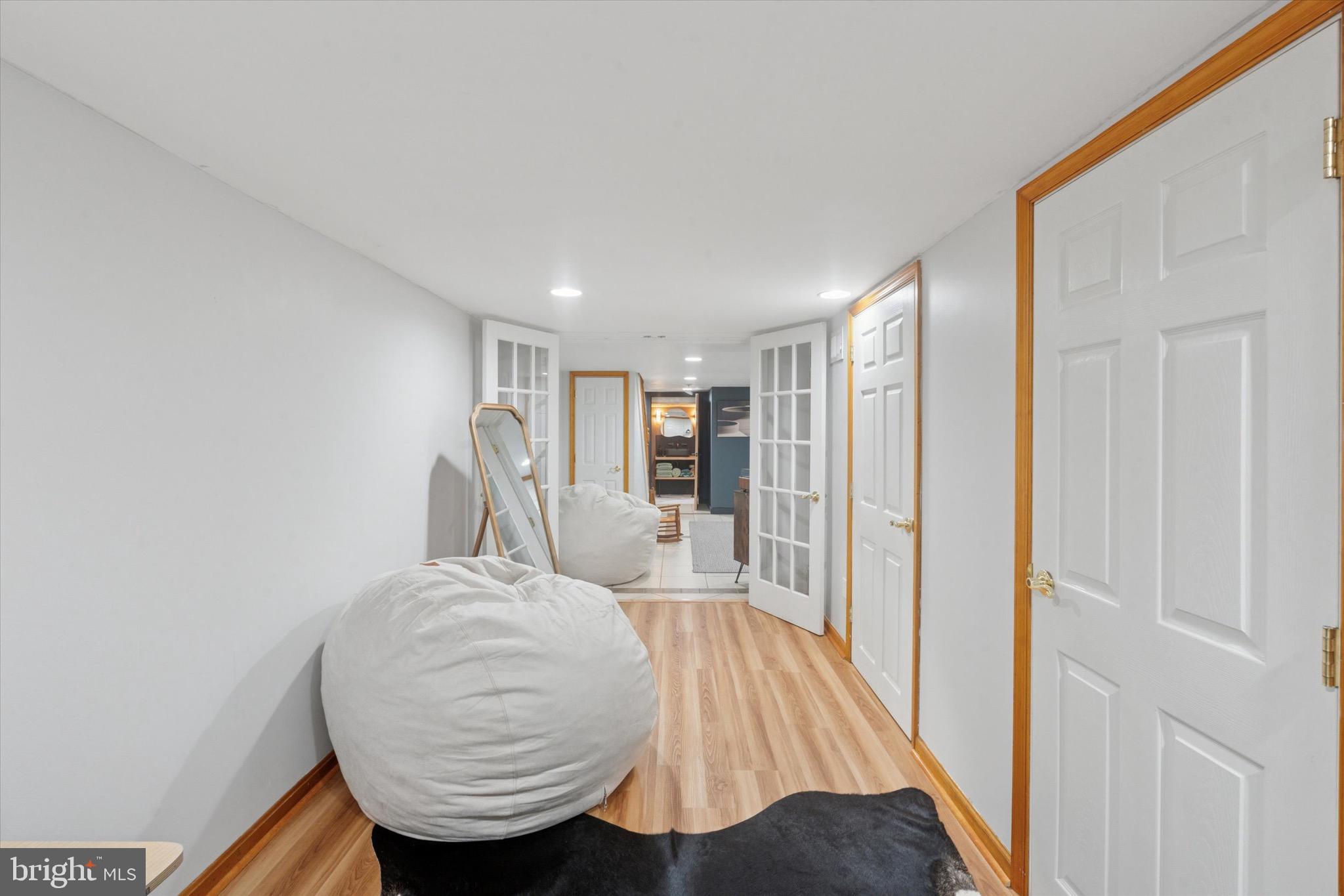 1522 BROWN STREET 1