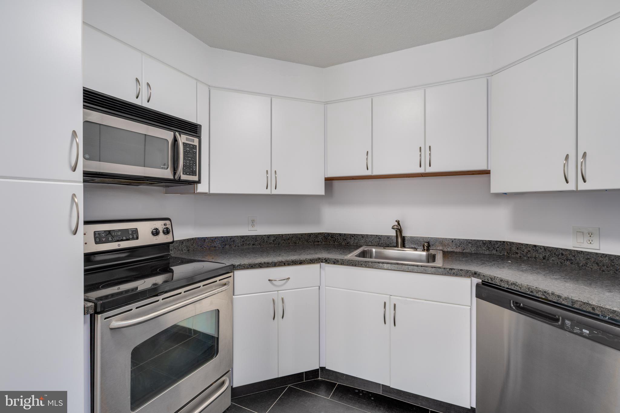 2020 WALNUT STREET 29J