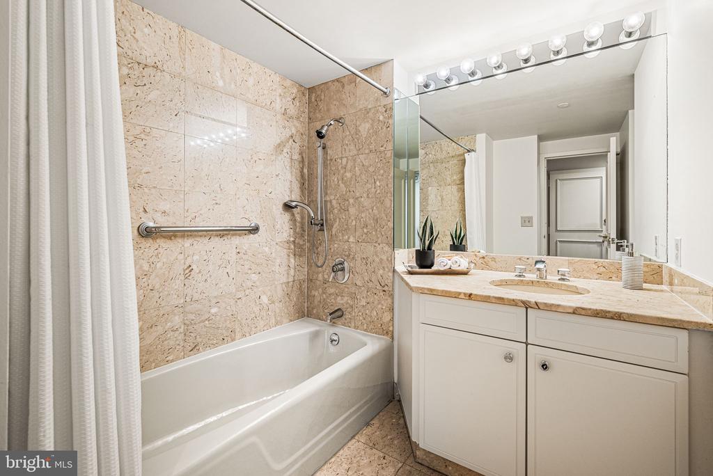 202 W RITTENHOUSE SQUARE Unit: 1508