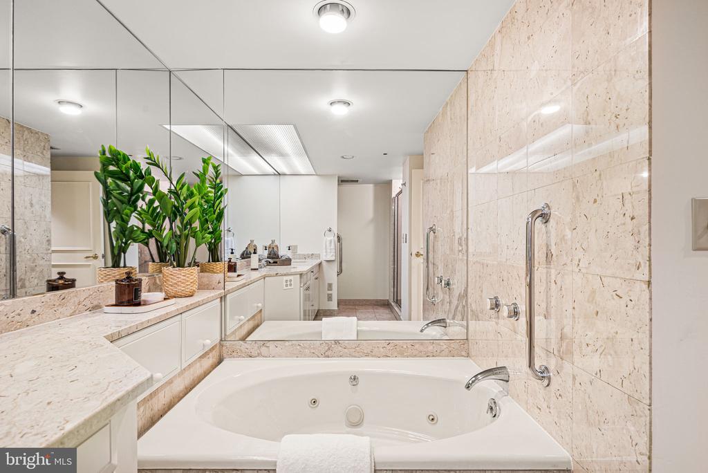 202 W RITTENHOUSE SQUARE Unit: 1508