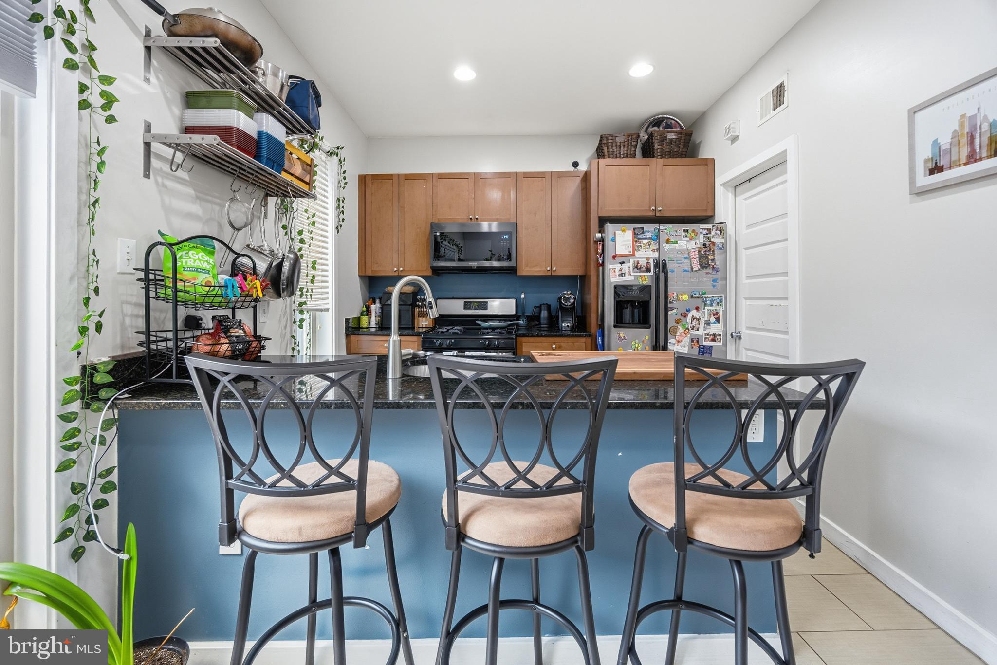 2568 COLLINS STREET
