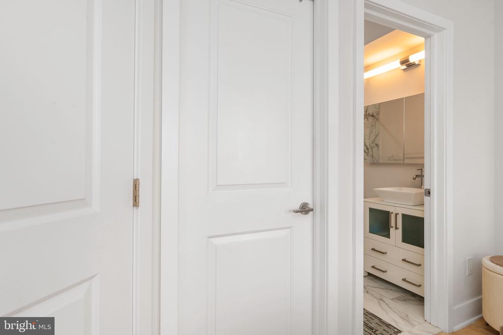 1733 CARPENTER STREET Unit: D