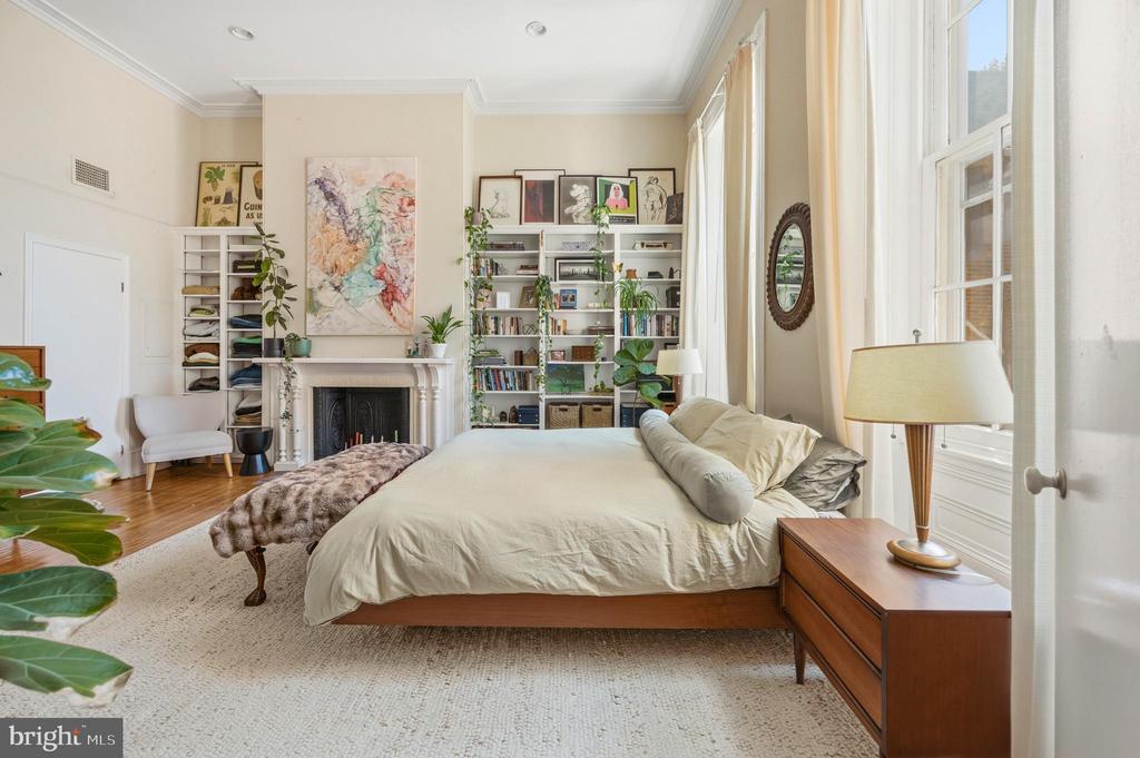 1108 SPRUCE STREET Unit: 2