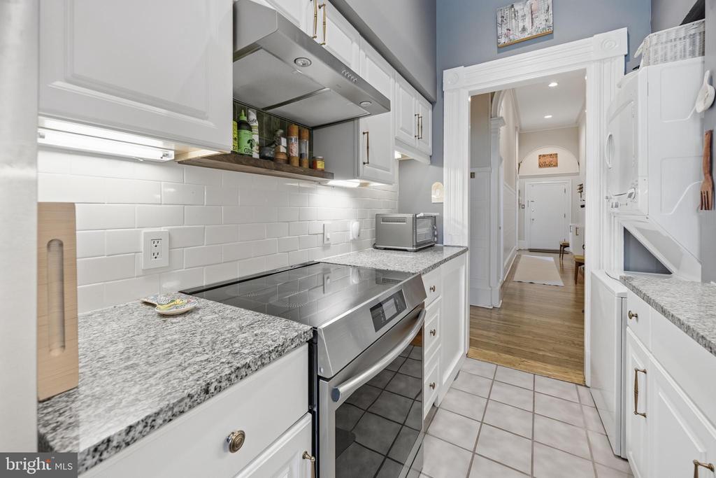 1108 SPRUCE STREET Unit: 2