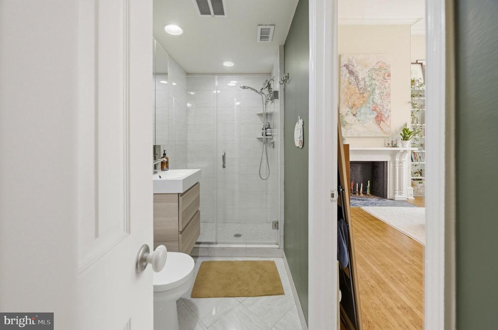 1108 SPRUCE STREET Unit: 2