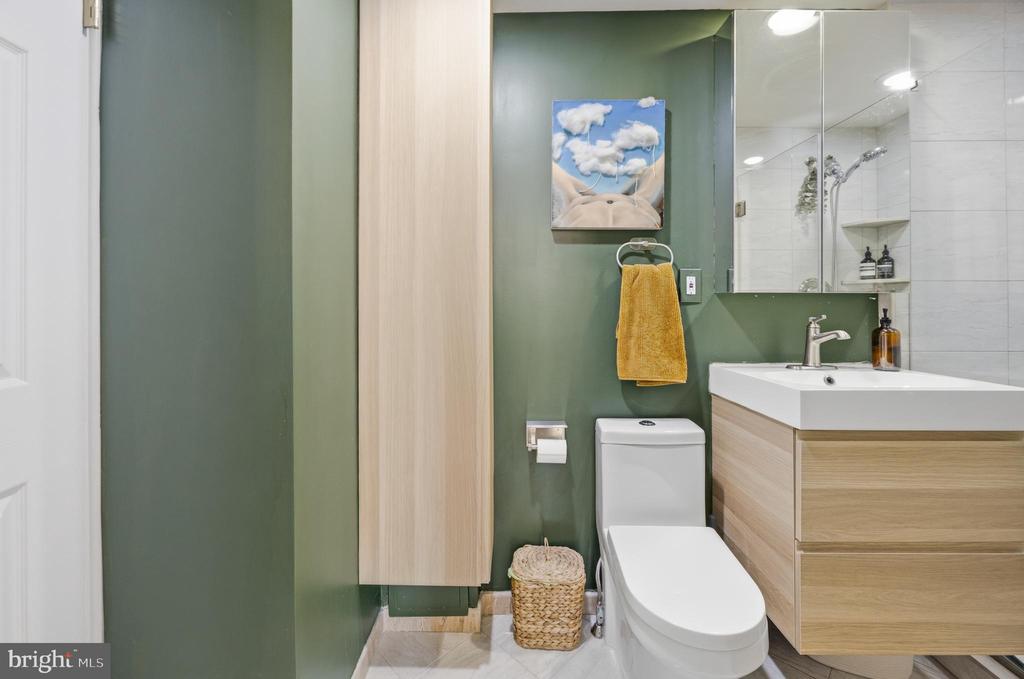 1108 SPRUCE STREET Unit: 2