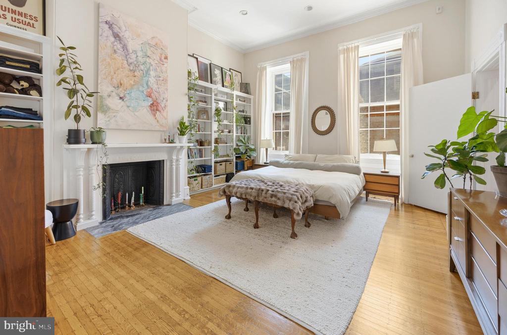 1108 SPRUCE STREET Unit: 2