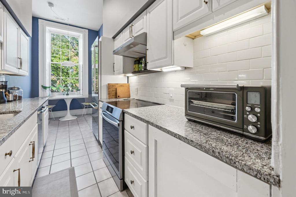 1108 SPRUCE STREET Unit: 2
