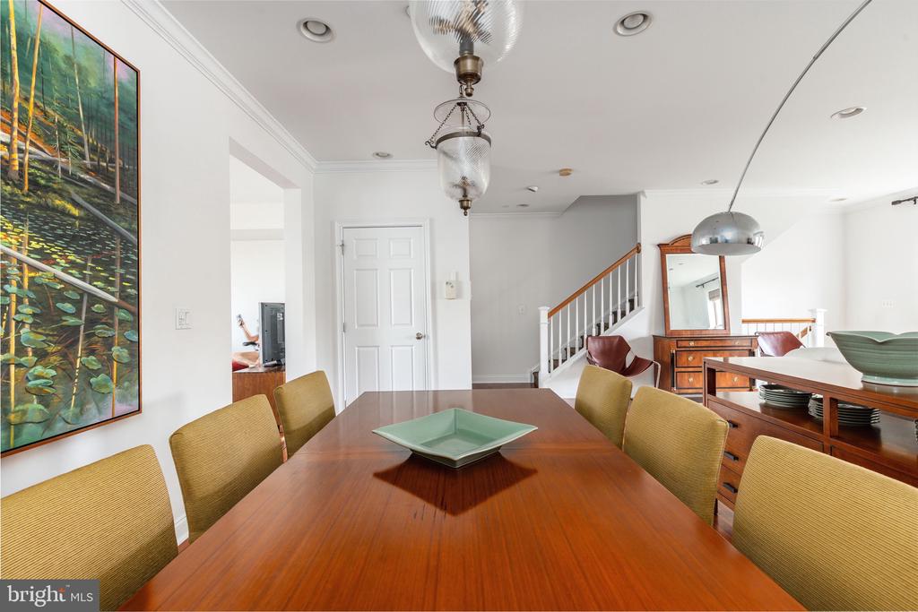 207 CAPTAINS WAY