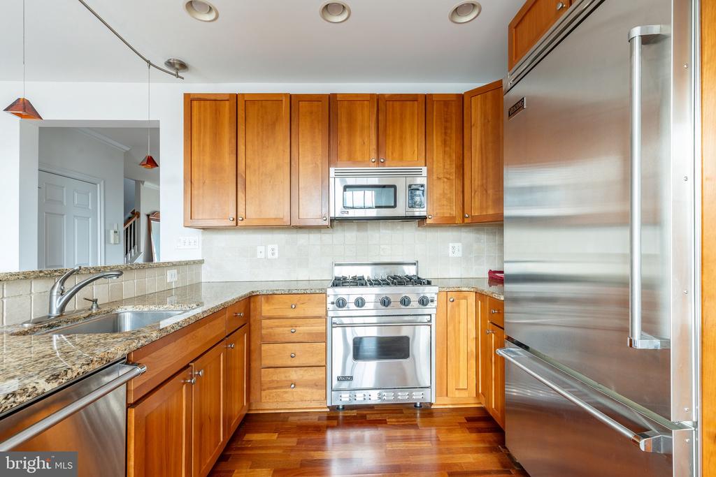 207 CAPTAINS WAY