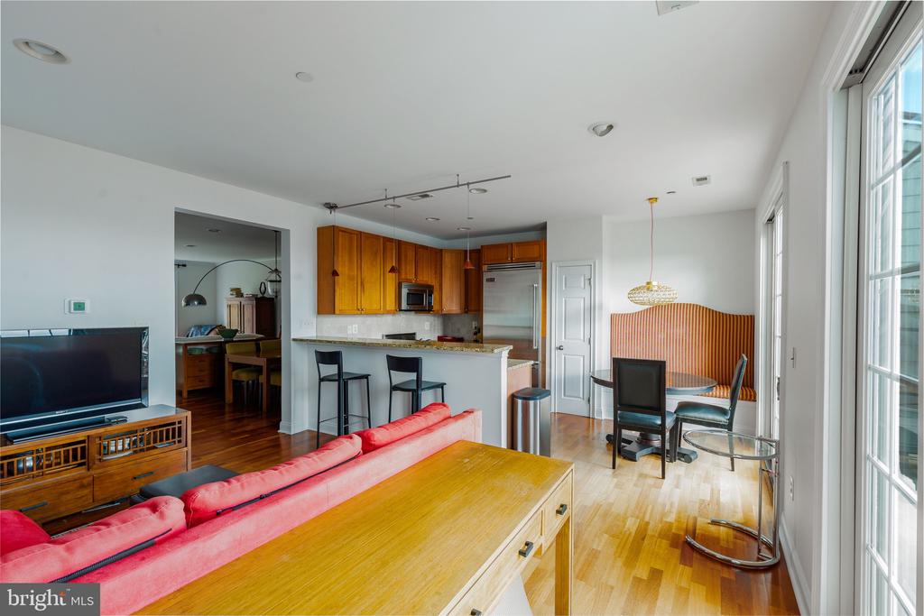 207 CAPTAINS WAY