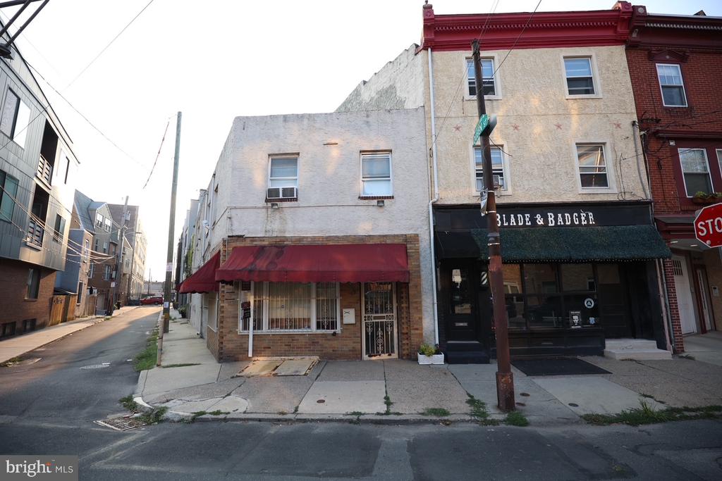808 E PASSYUNK AVENUE