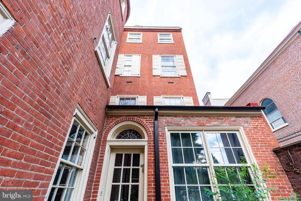 240 S 4TH STREET