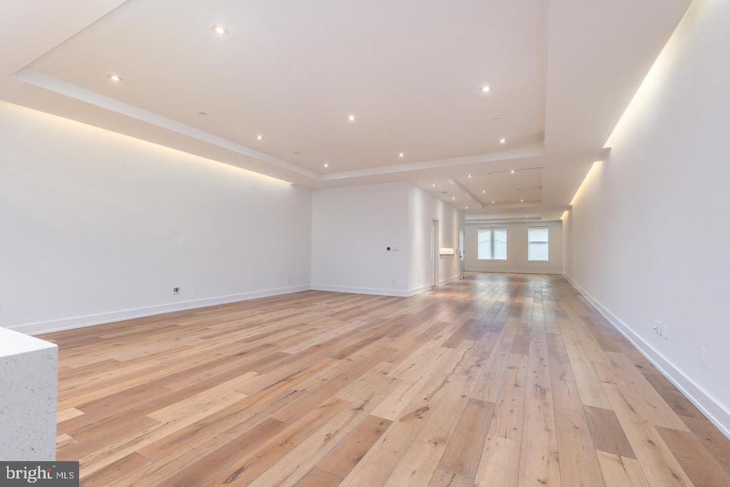 725 CHESTNUT STREET Unit: 2