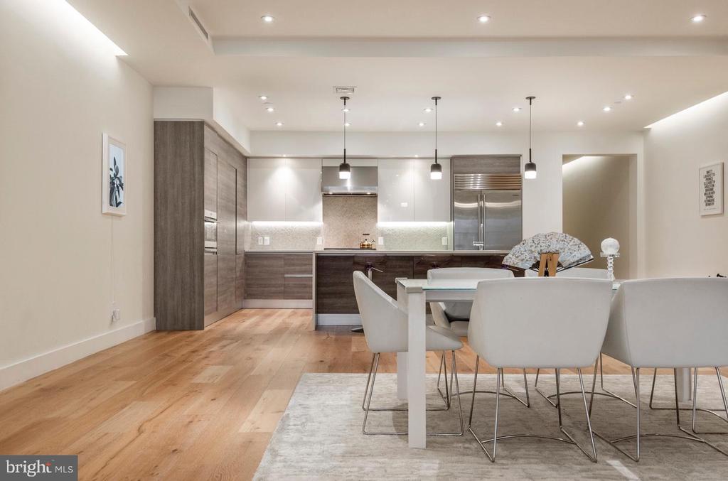 725 CHESTNUT STREET Unit: 2