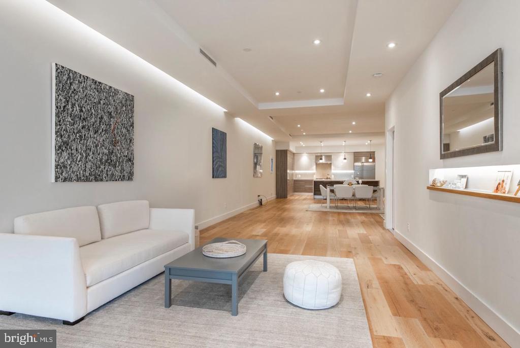 725 CHESTNUT STREET Unit: 2