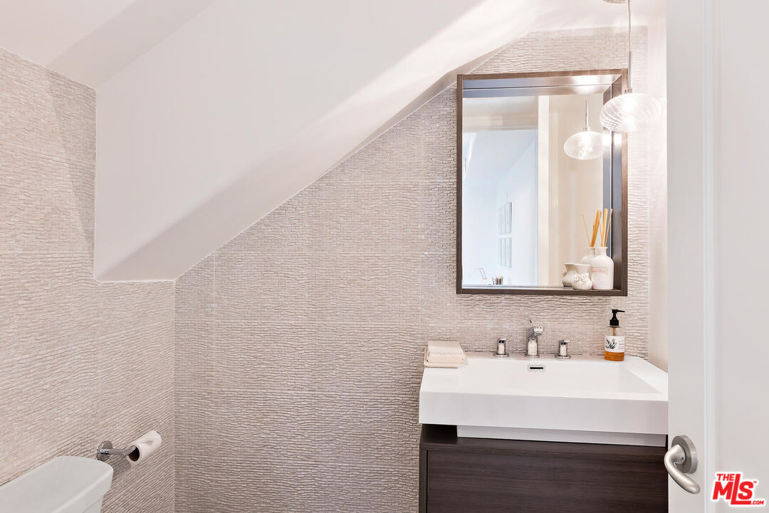 812 Euclid St Unit: C