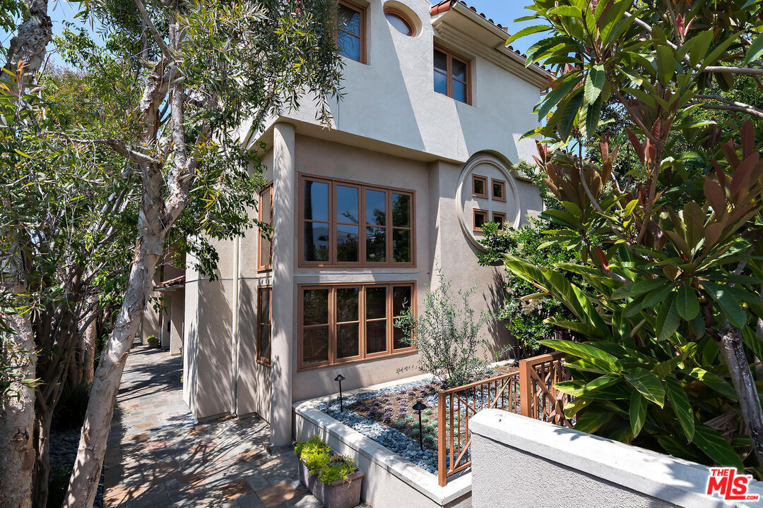 812 Euclid St Unit: C