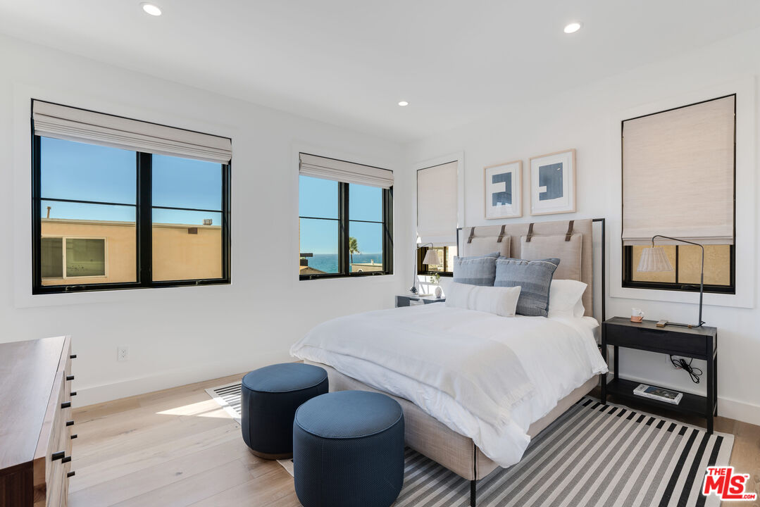 4314 Ocean Dr