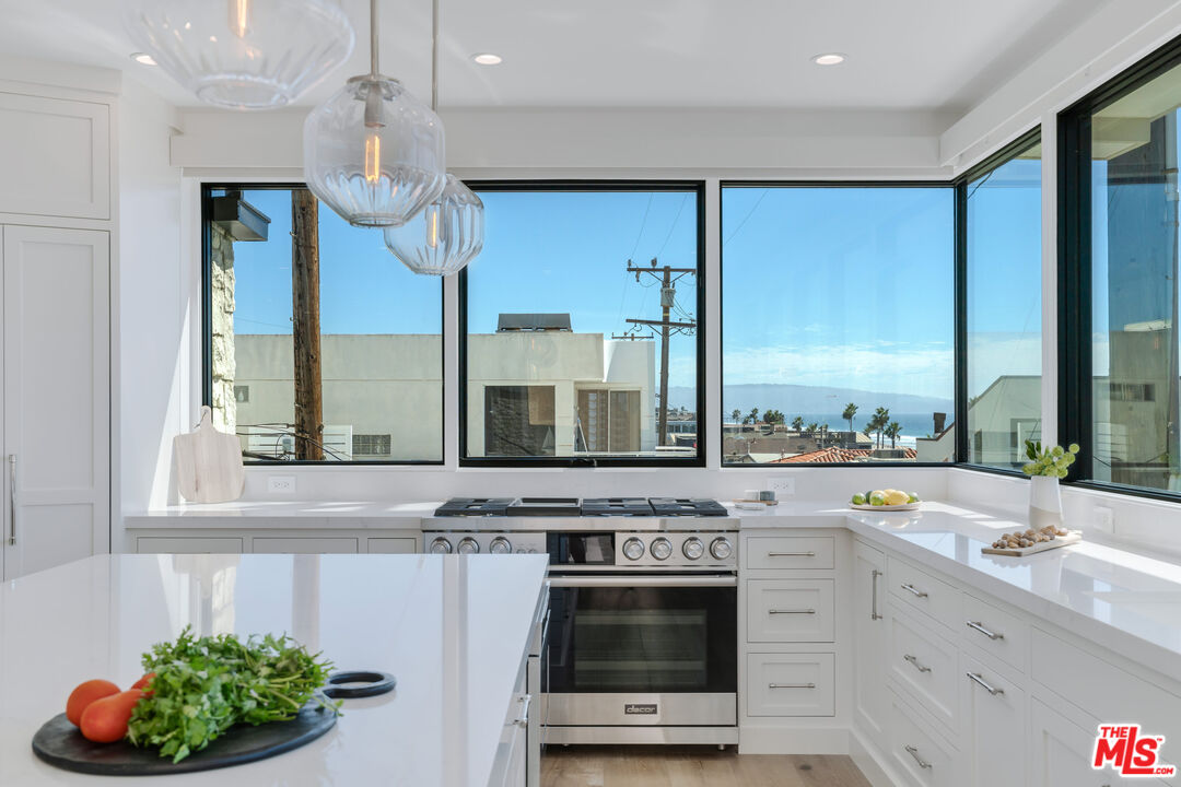 4314 Ocean Dr