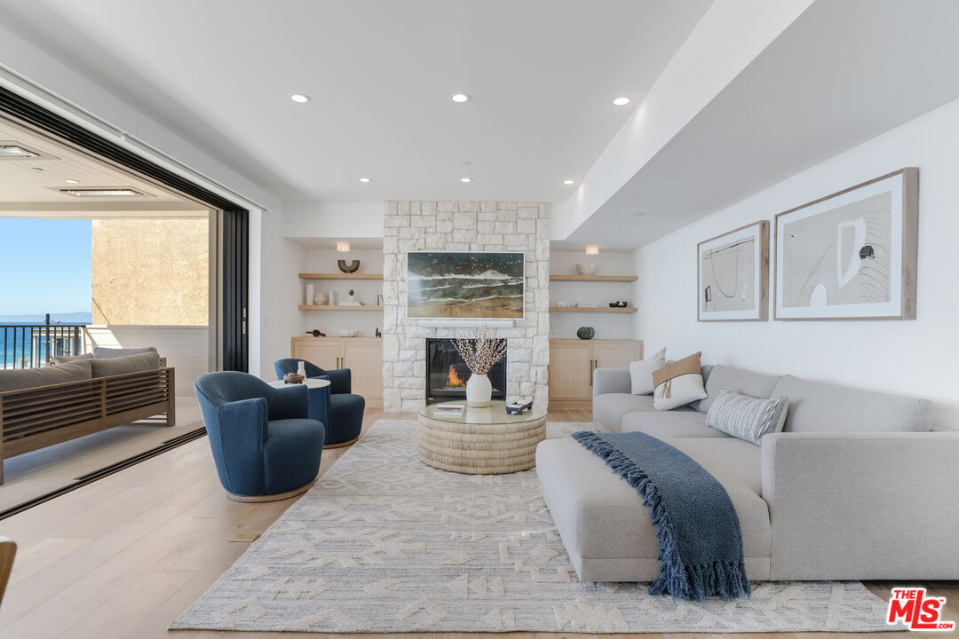 4314 Ocean Dr