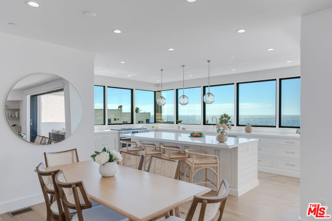4314 Ocean Dr