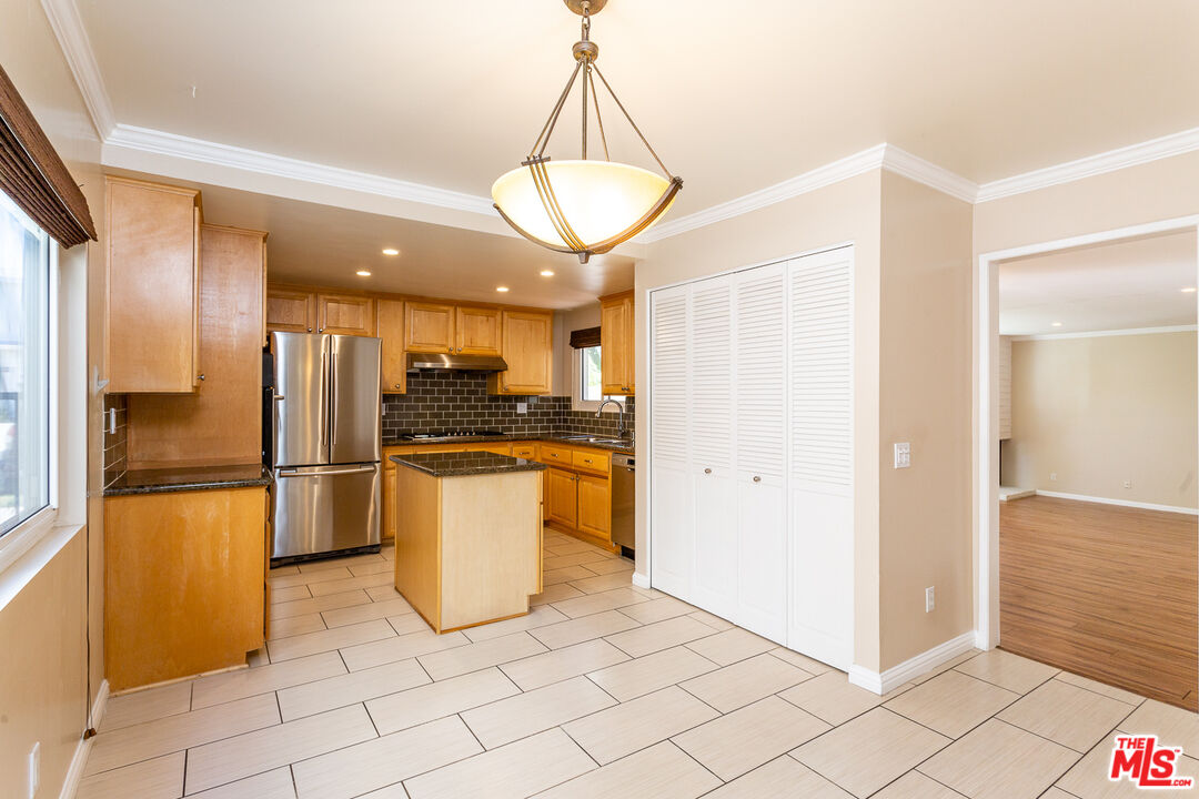 910 19th St Unit: 11