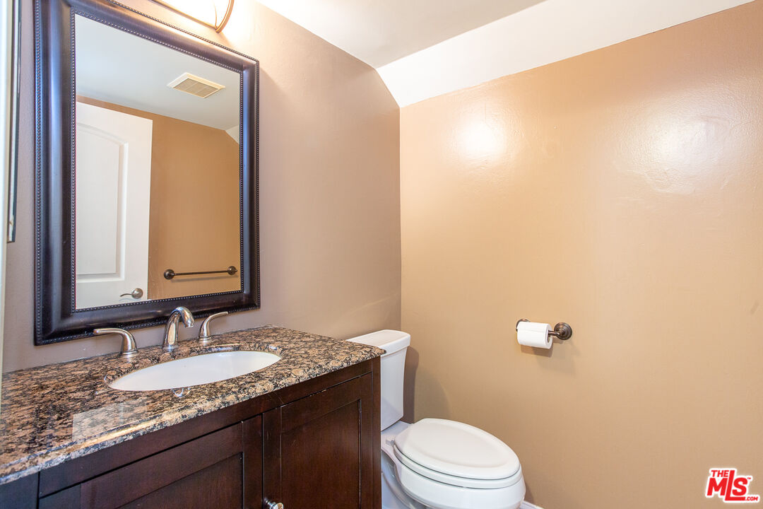 910 19th St Unit: 11