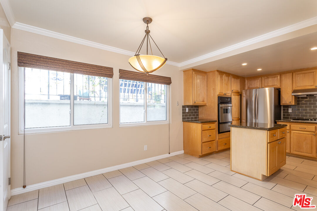 910 19th St Unit: 11