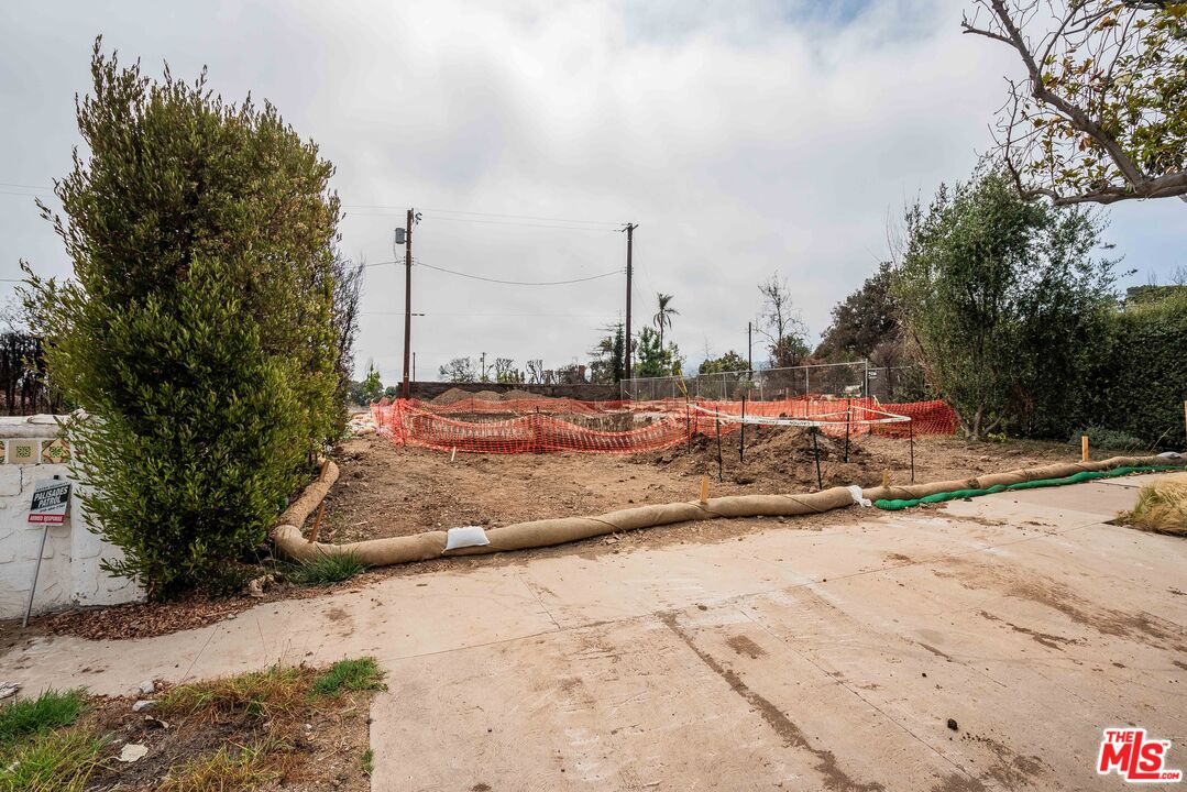 1145 Chautauqua Blvd