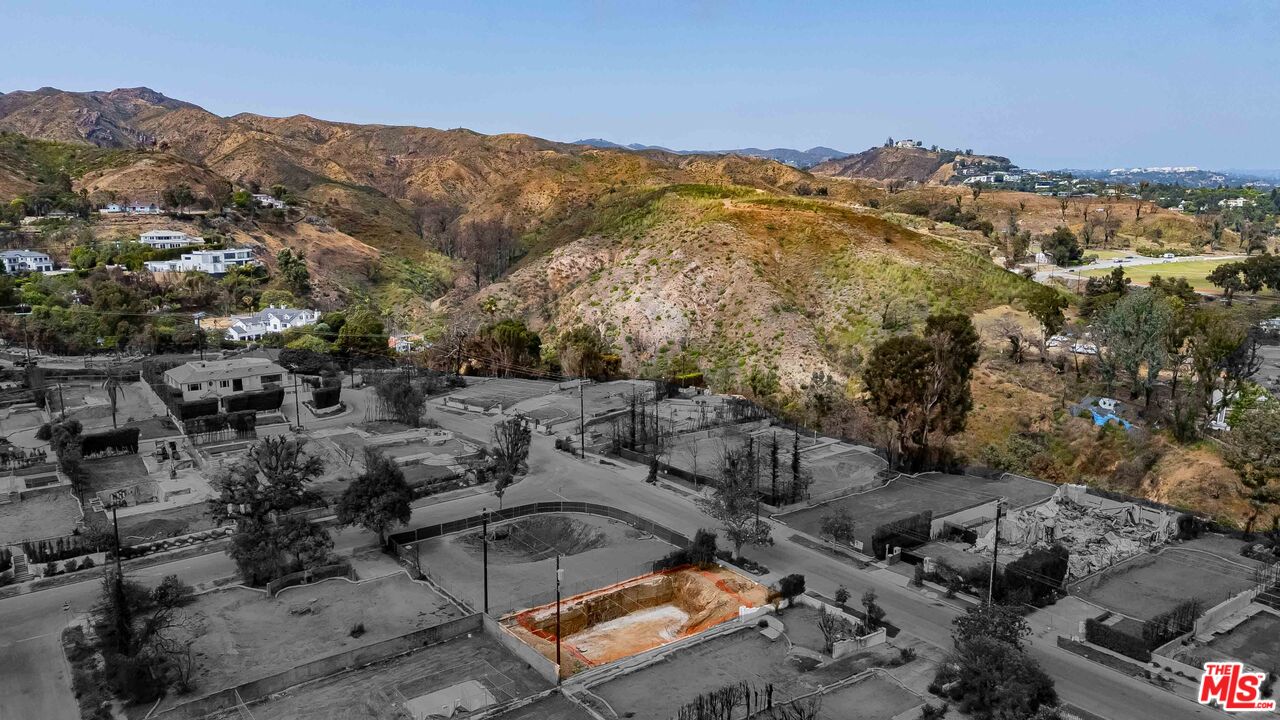 1145 Chautauqua Blvd