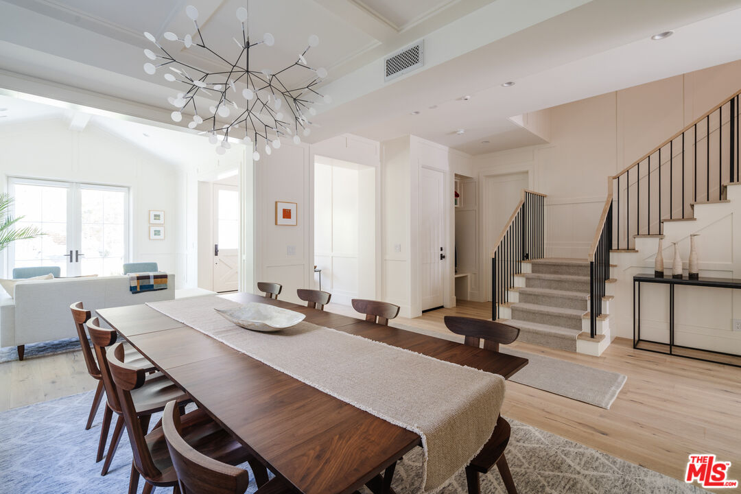 1145 Chautauqua Blvd