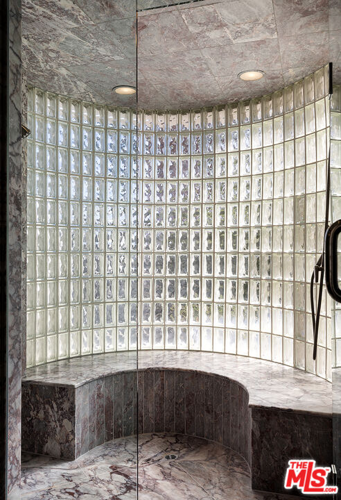 70418 Placerville Rd