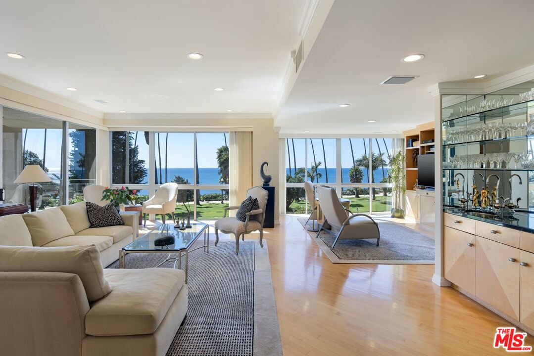 515 Ocean Ave Unit: 402N