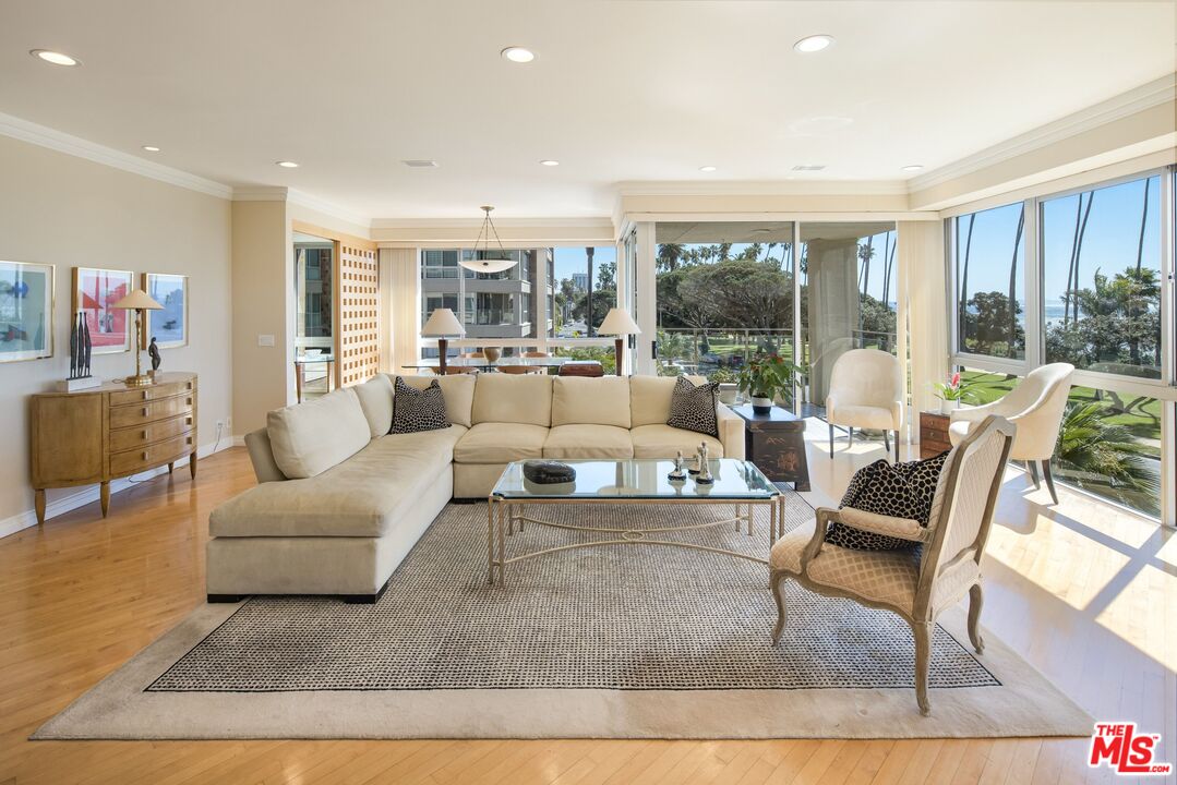 515 Ocean Ave Unit: 402N