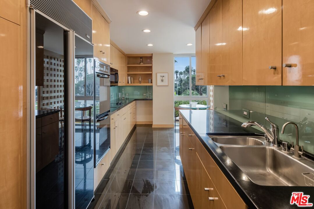 515 Ocean Ave Unit: 402N
