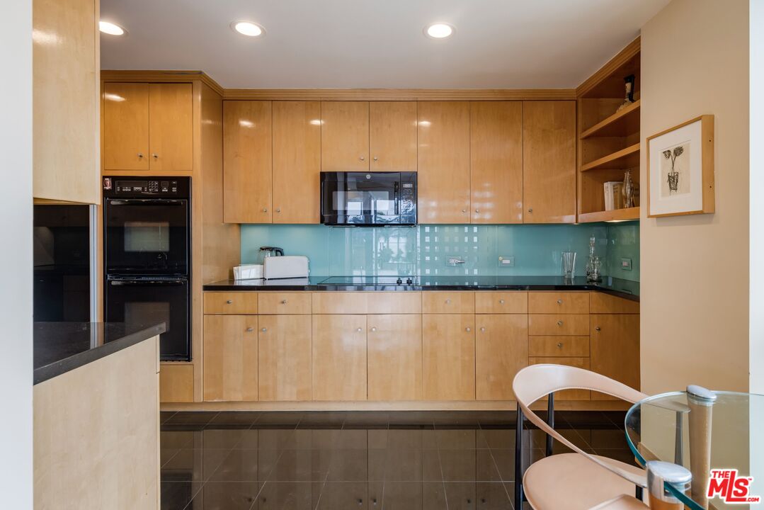 515 Ocean Ave Unit: 402N