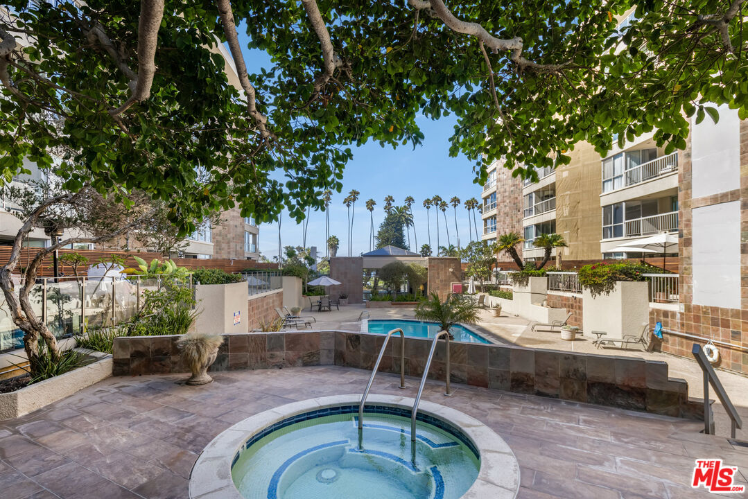 515 Ocean Ave Unit: 402N
