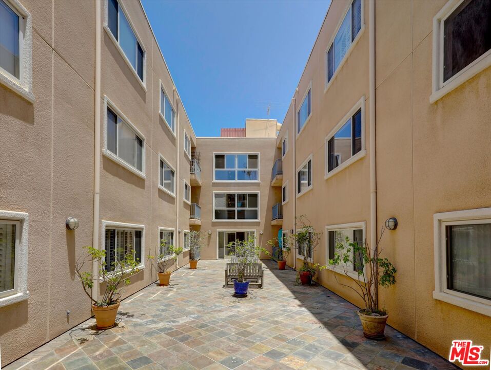 937 12th St Unit: 308